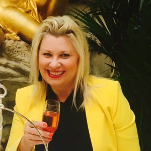 Meet your Posher, Lori